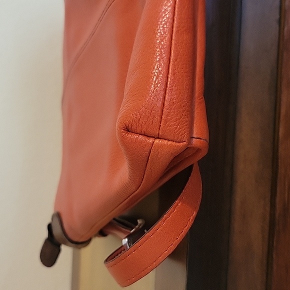 Brighton Shiloh Cross Body Poppy Leather Organizer adjustable strap - Picture 5 of 7